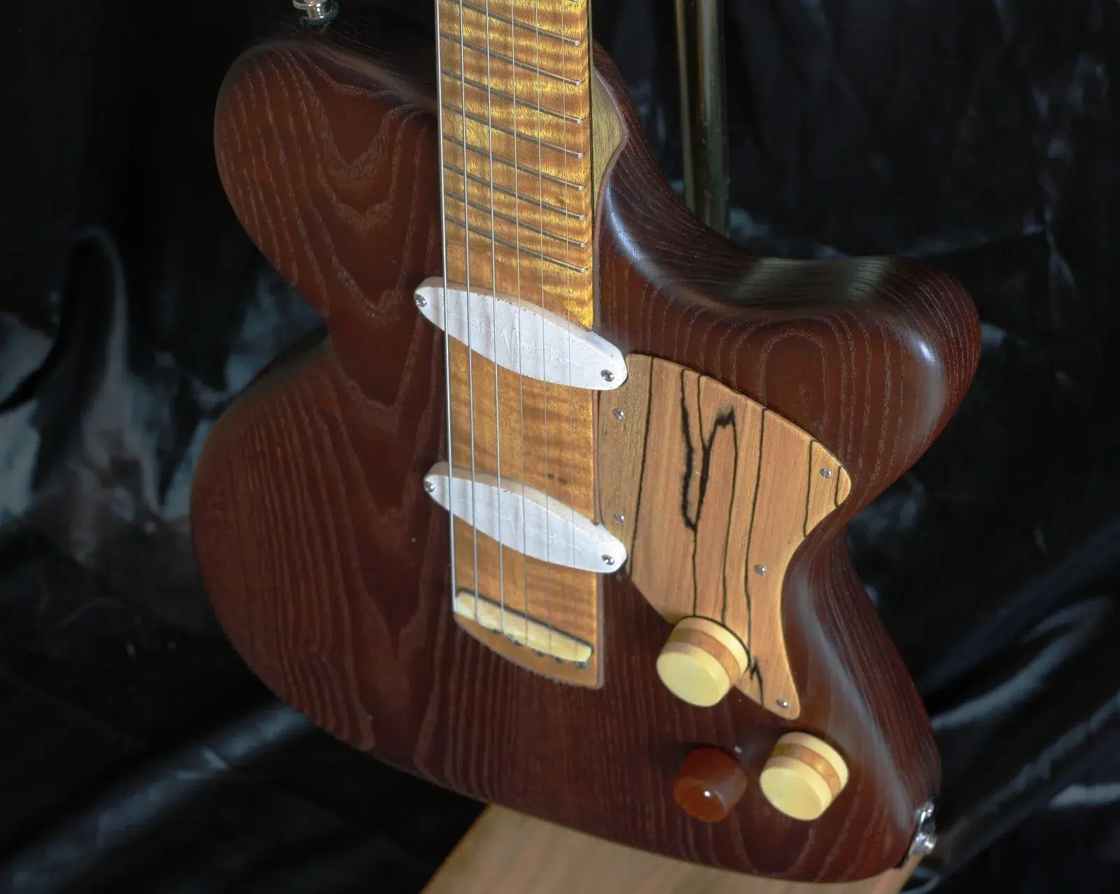 F Guitar Model ShiverGuitar Chitarra elettrica 3