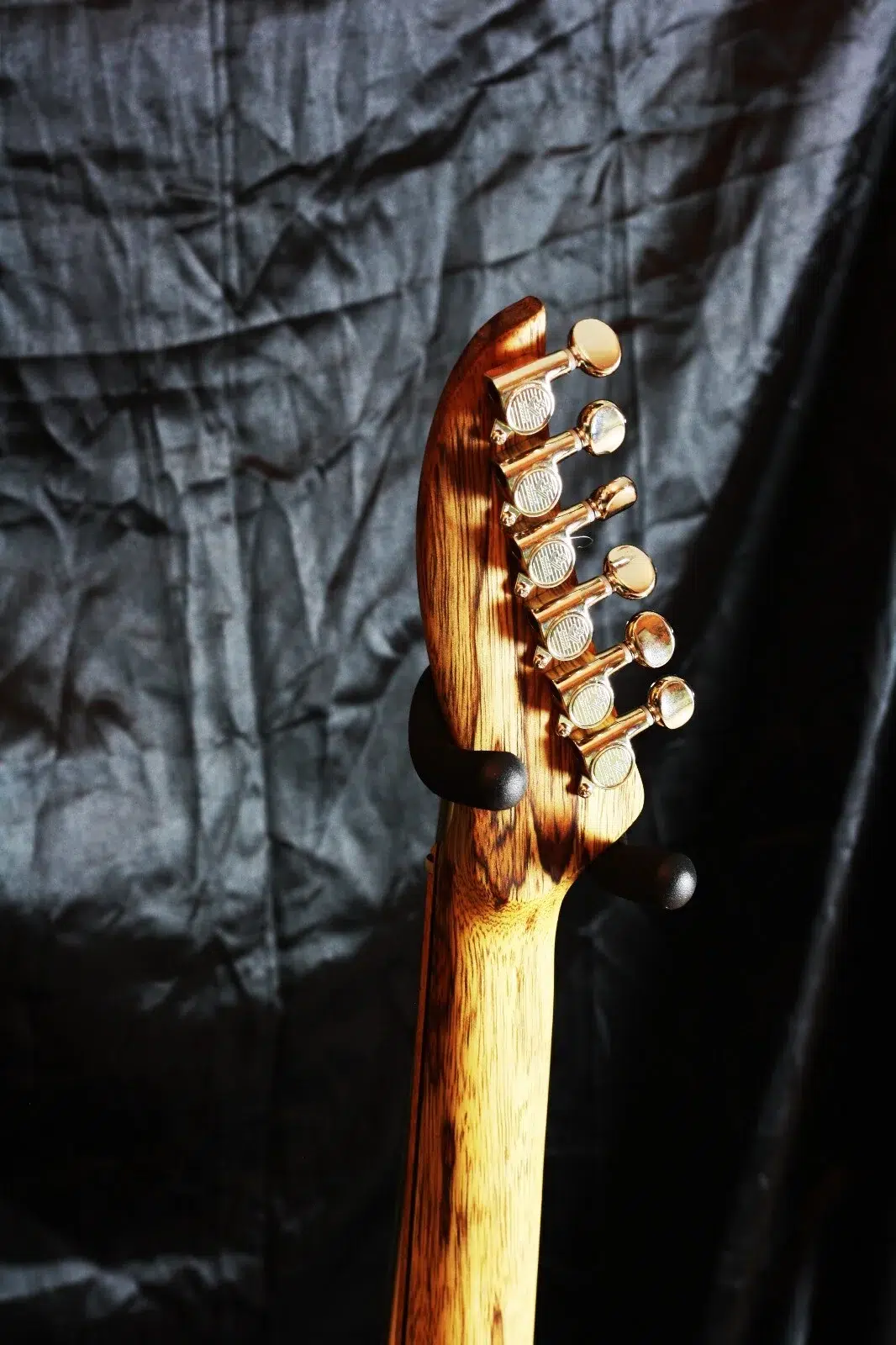 F Guitar Model ShiverGuitar Chitarra elettrica 4
