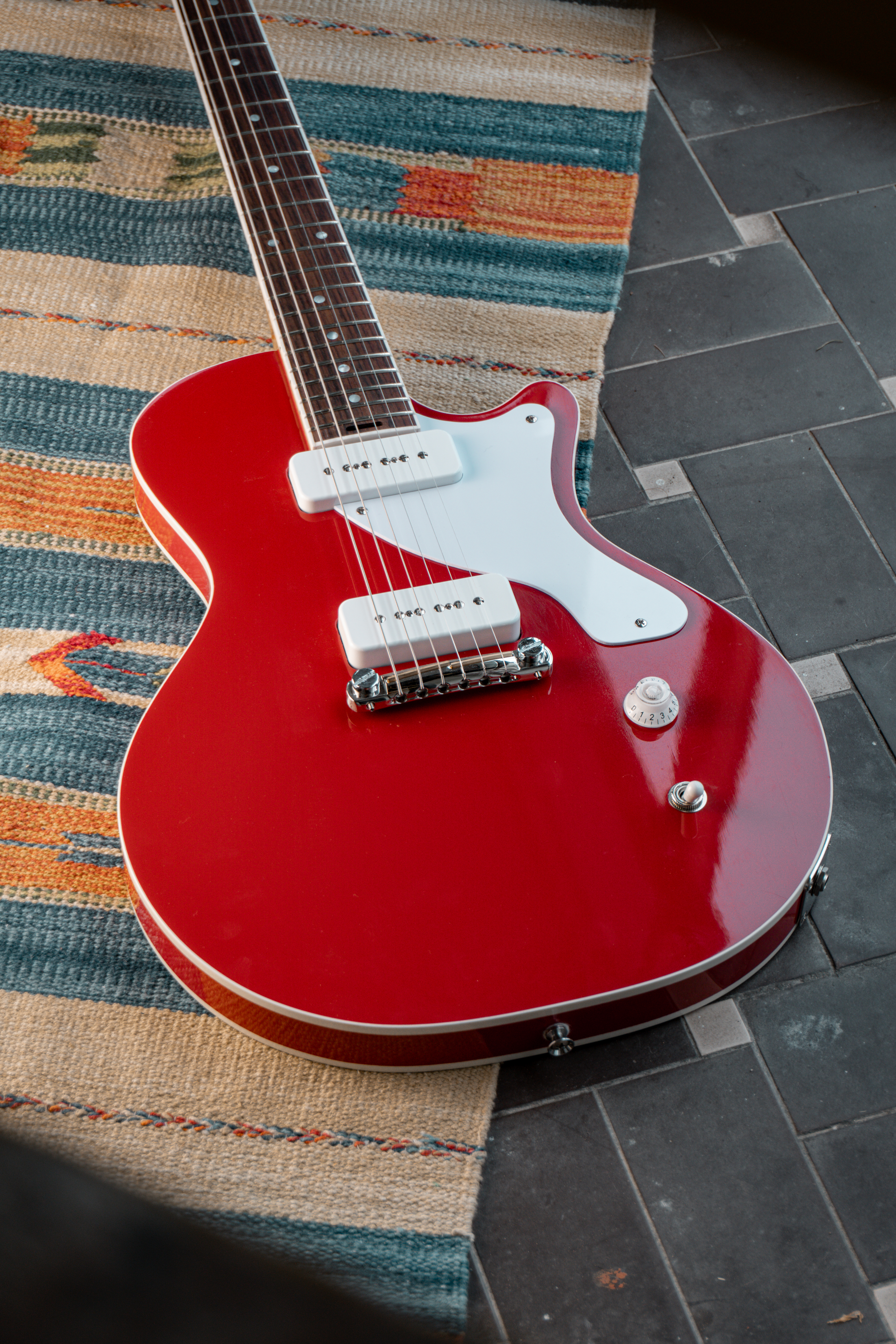 Chitarra Solid Body Nisio Guitars Red